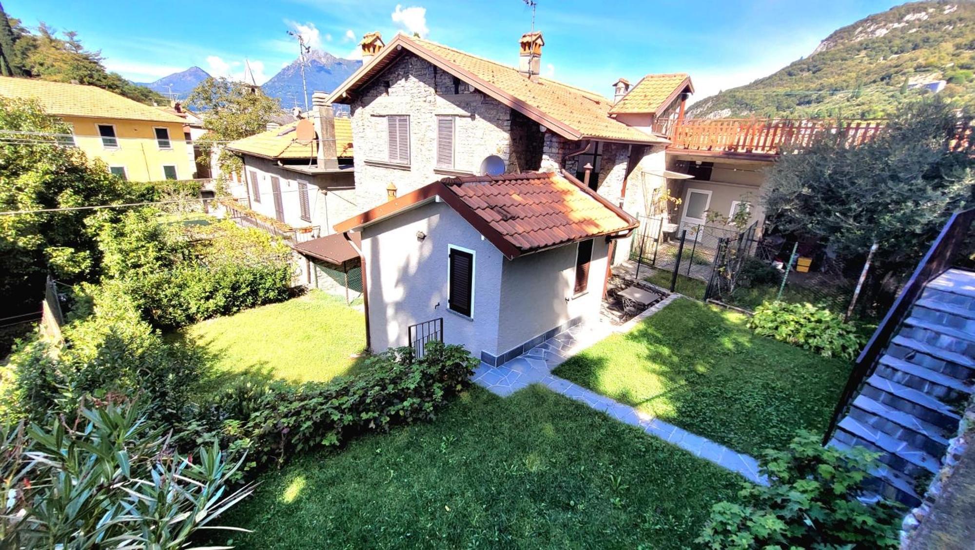 Castello Di Vezio In The Village Varenna Exterior photo